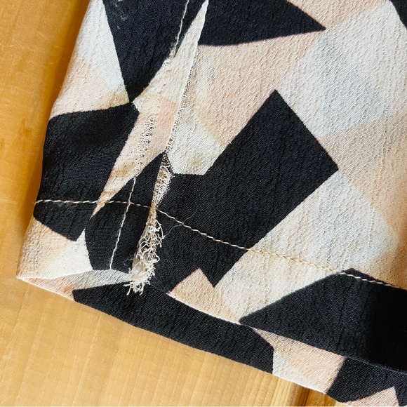 NWT Ishi crepe dress, black dusty pink and cream, size L - Picture 5 of 5